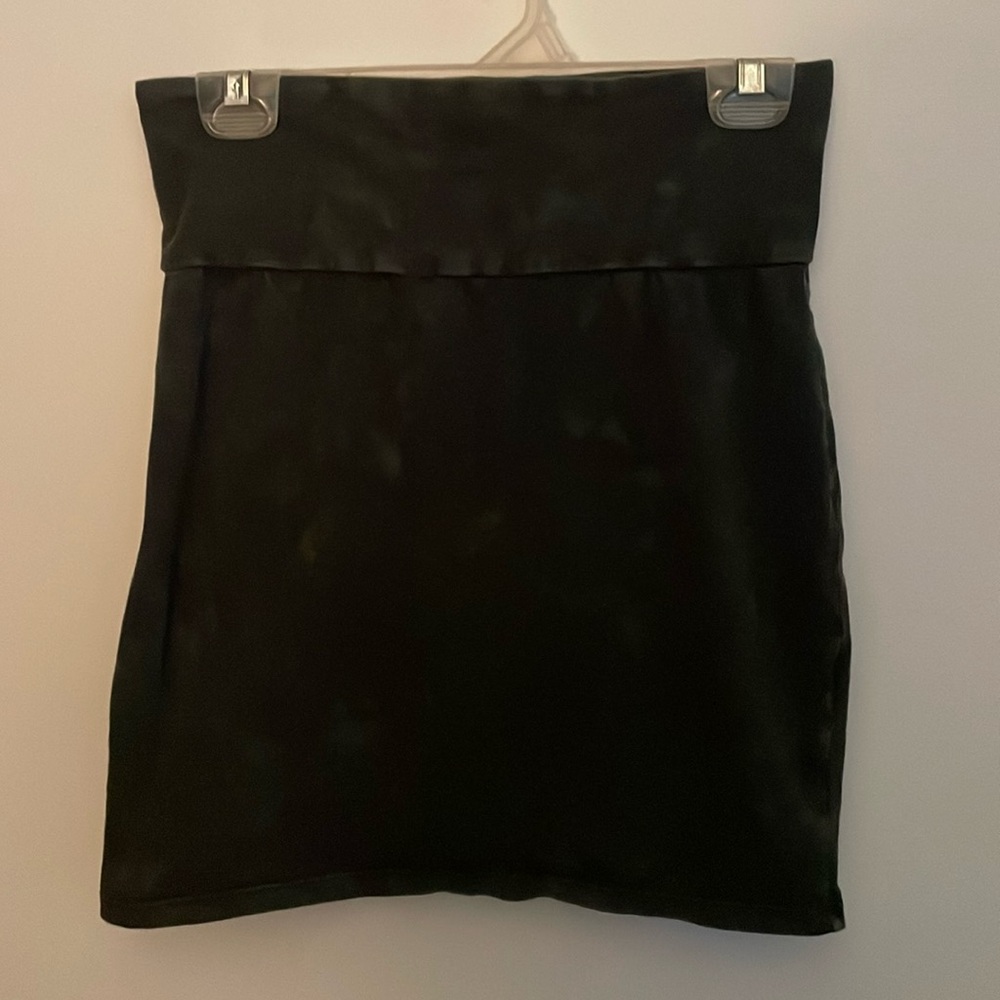 Aritzia Skirt